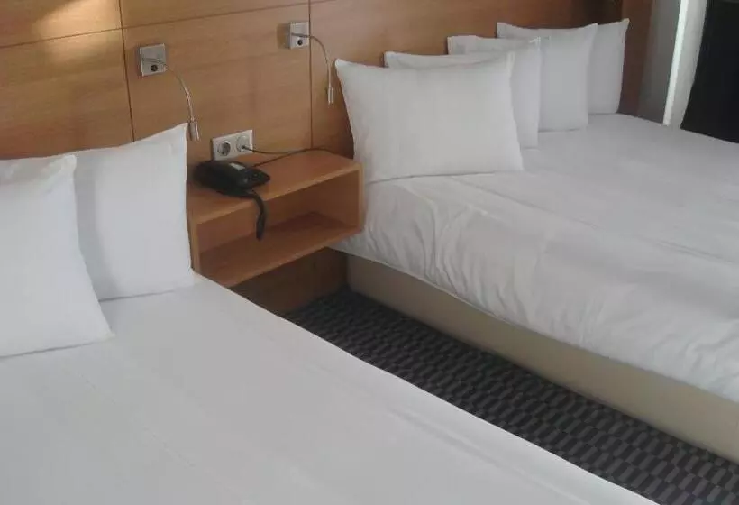 سوییت خانوادگی, Aegli Hotel Volos