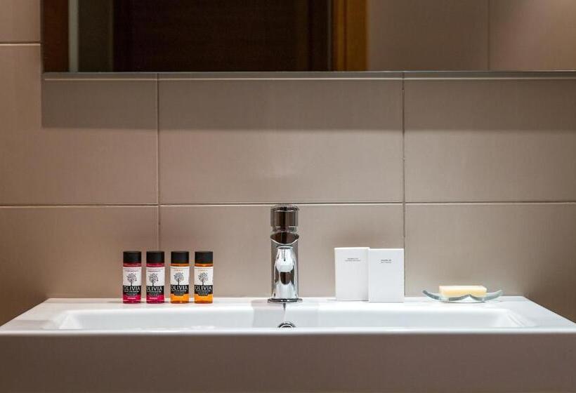 חדר דלוקס לשלושה, Aegli Hotel Volos