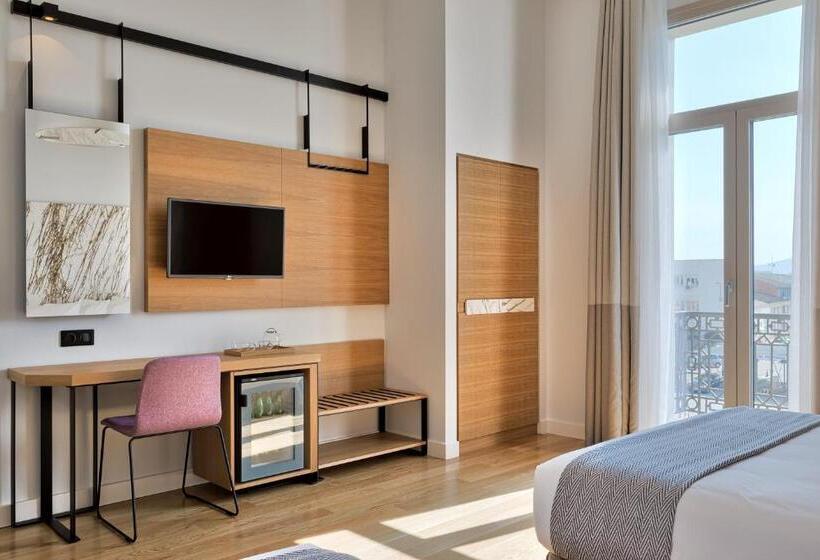 デラックストリプルルーム, Aegli Hotel Volos