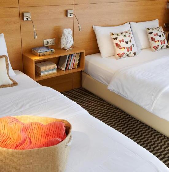 חדר דלוקס לשלושה, Aegli Hotel Volos