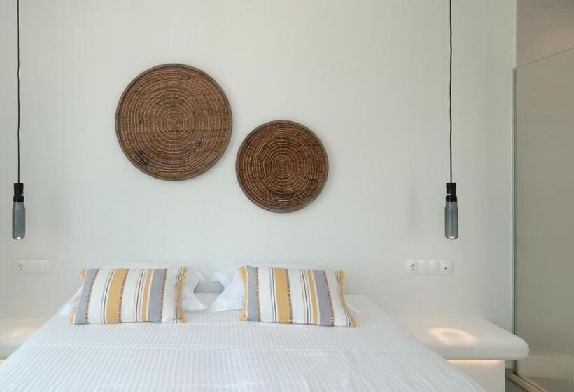 سوییت سوپریور با چشم‌انداز دریا, Arkasa Palace