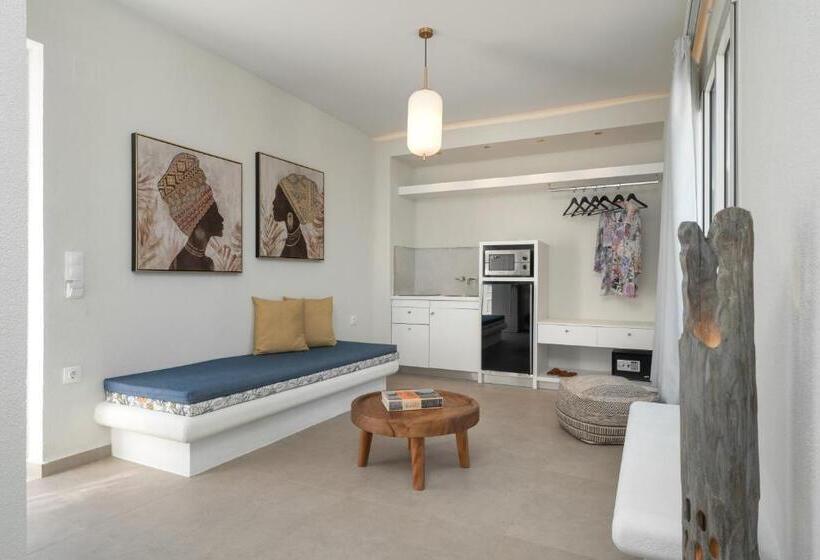 سوییت جونیور با چشم‌انداز دریا, Arkasa Palace