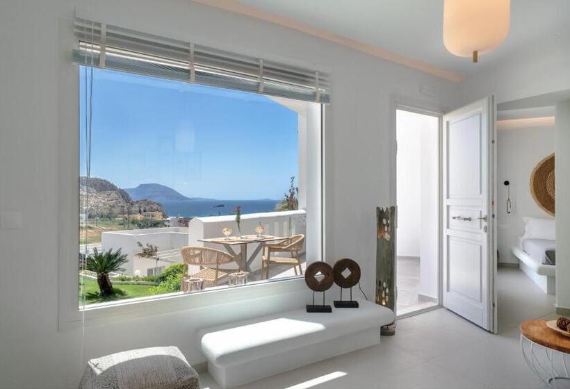 سوییت جونیور با چشم‌انداز دریا, Arkasa Palace