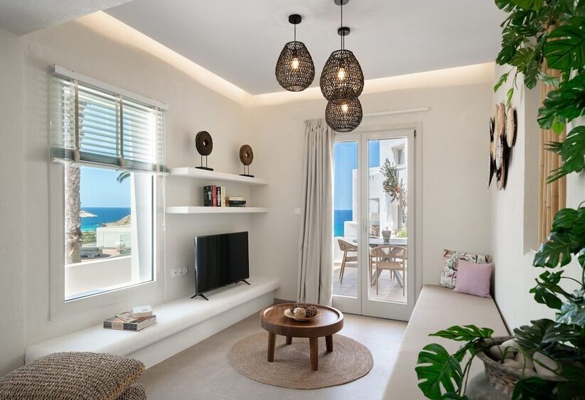 سوئیت خانواده 2 خوابه, Arkasa Palace