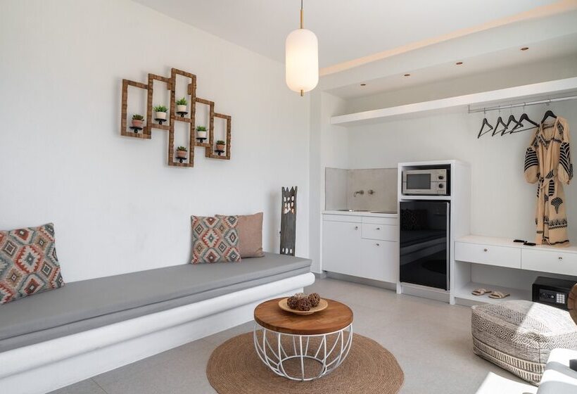 سوییت جونیور با چشم‌انداز دریا, Arkasa Palace