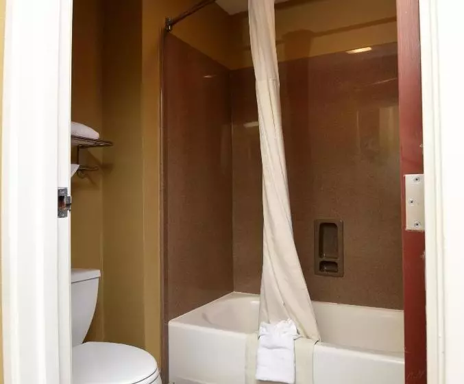 キングサイズベッドのスイートルーム, Best Western Zachary Inn