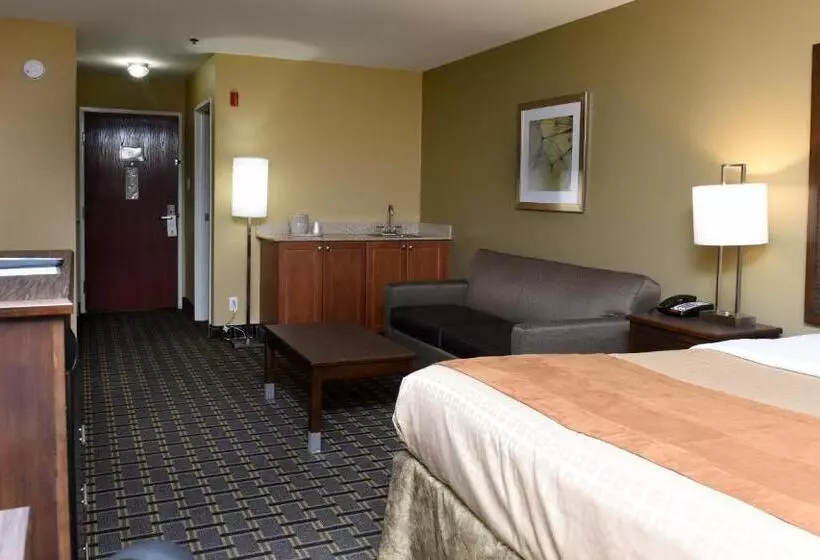 キングサイズベッドのスイートルーム, Best Western Zachary Inn