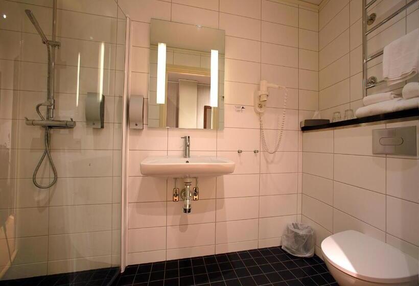 חדר סטנדרט יחיד, Bishops Arms Kiruna