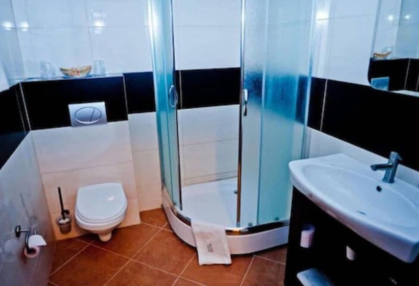 스탠다드 룸, Gaja