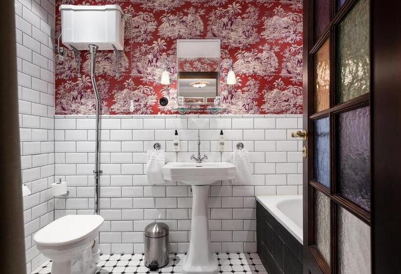 Номер Deluxe, Haringe Slott