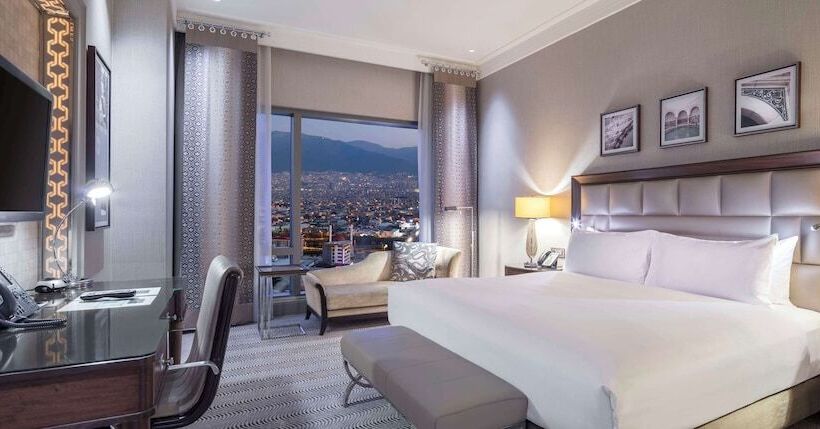 Номер Executive, Hilton Bursa Convention Center & Spa
