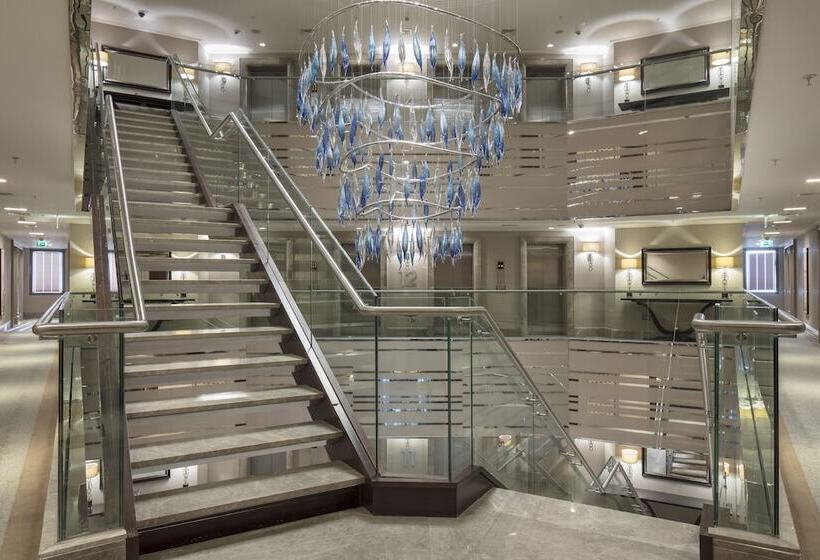Номер Executive, Hilton Bursa Convention Center & Spa