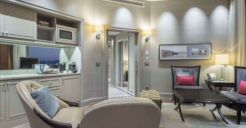 Люкс, Hilton Bursa Convention Center & Spa