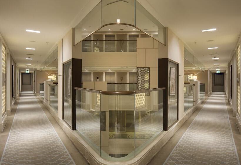 Люкс, Hilton Bursa Convention Center & Spa