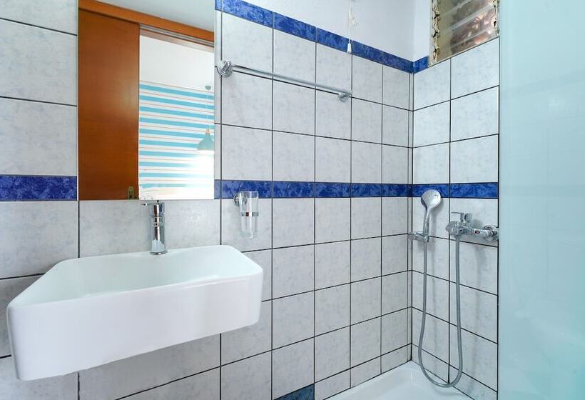 측면 바다 전망 이코노미 룸, Kamelia & Semeli