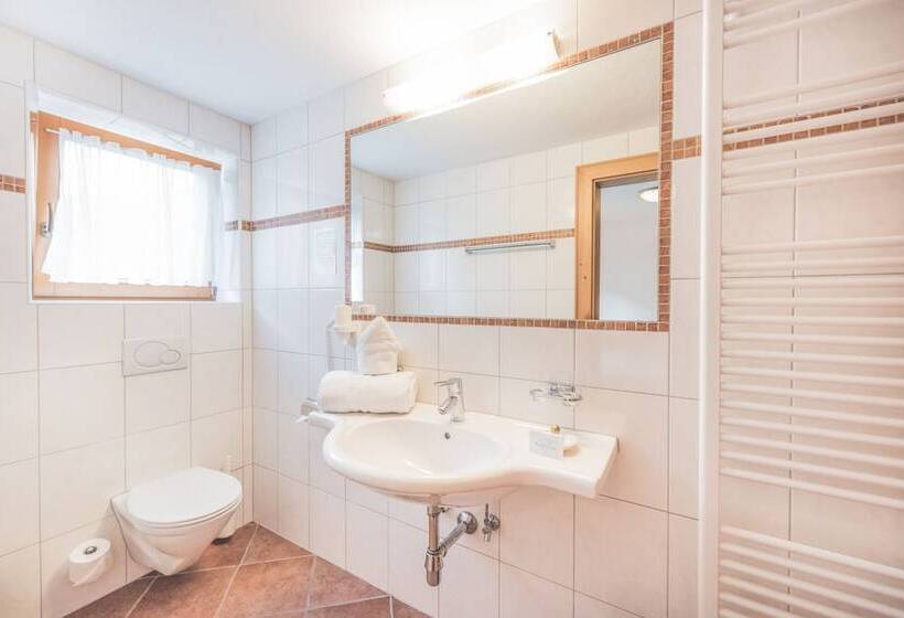 غرفة قياسية فردية, Kertess