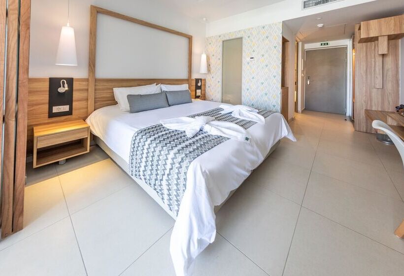 Quarto Superior, Kiani Beach Resort Family All Inclusive