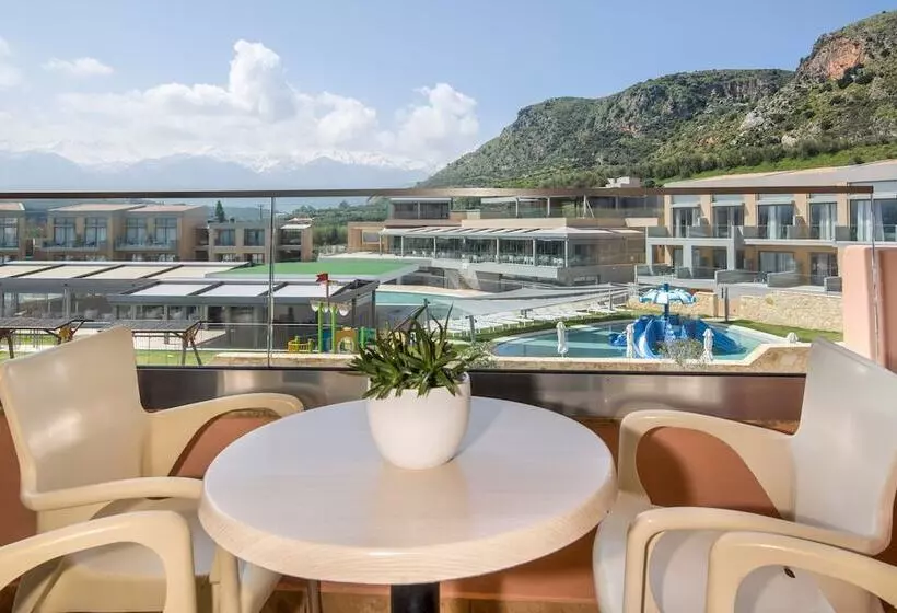 اتاق خانوادگی با چشم‌انداز کوه, Kiani Beach Resort Family All Inclusive