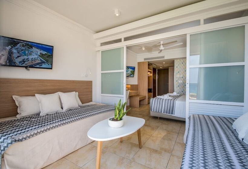 اتاق خانوادگی, Kiani Beach Resort Family All Inclusive