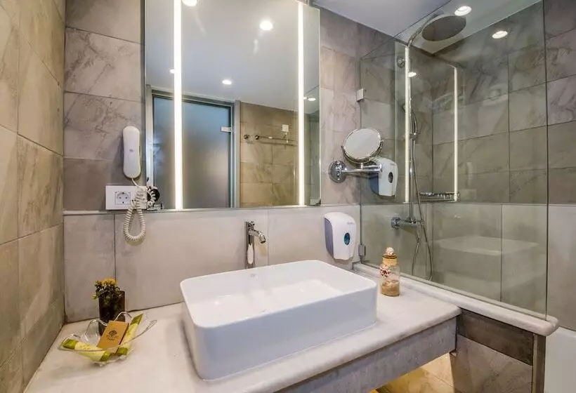 اتاق سوپریور خانوادگی با چشم‌انداز دریا, Kiani Beach Resort Family All Inclusive