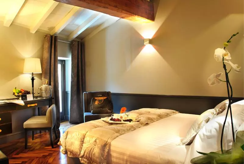Suite Junior, Lunetta