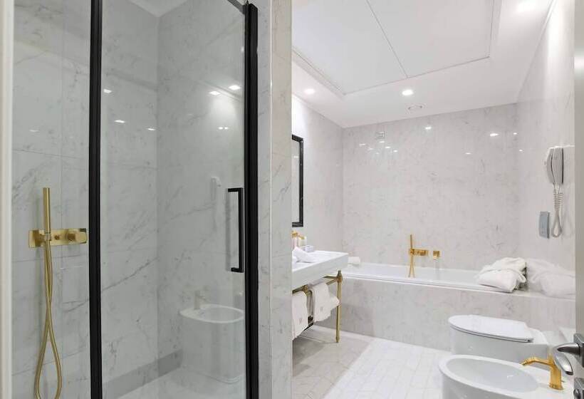 סוויטת ג'וניור, Lunetta