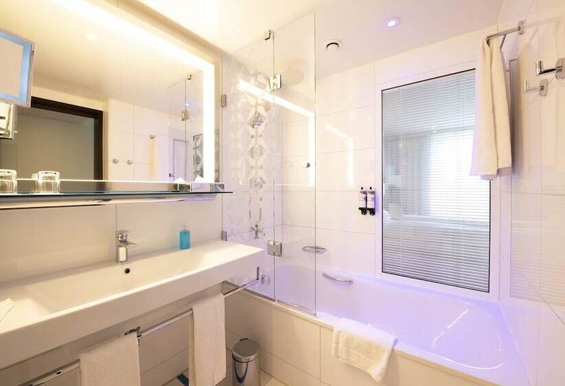 Номер Deluxe, Pestana Berlin Tiergarten