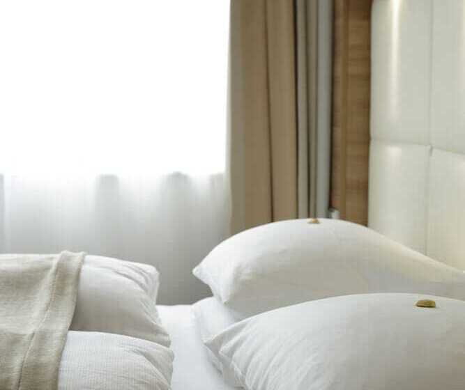 Komfort Zimmer, H4 Hotel Berlin Alexanderplatz