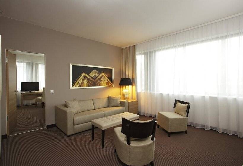Junior Suite, H4 Hotel Berlin Alexanderplatz