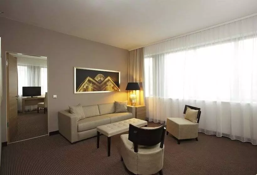 Junior Suite, H4 Hotel Berlin Alexanderplatz