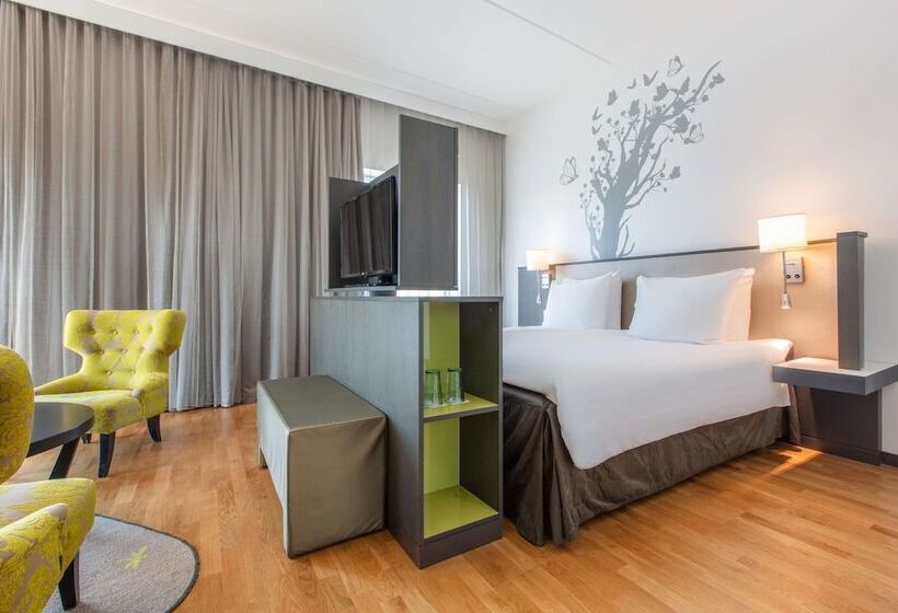 جناح جونيور, Radisson Blu Hotel Uppsala