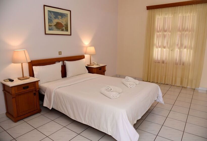 غرفة قياسية مطلّة علي البحر, The Flower Of Monemvasia