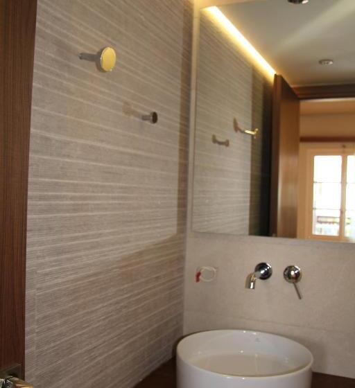 غرفة سوبيريور مطلّة علي البحر, The Flower Of Monemvasia