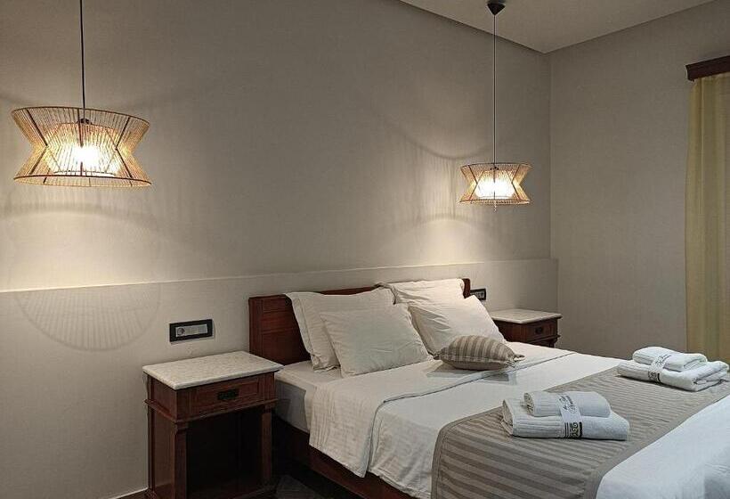 غرفة ديلوكس مطلّة علي البحر مزوَّدة بشُرفة, The Flower Of Monemvasia