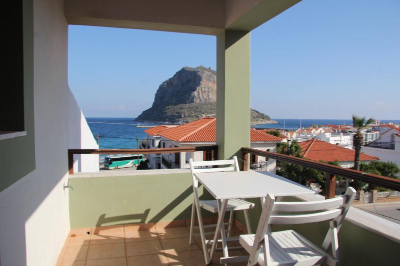 Номер Стандарт Вид на Море, The Flower Of Monemvasia