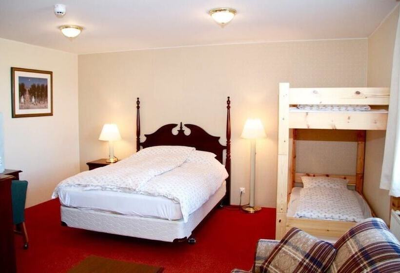 اتاق خانوادگی, Vogar