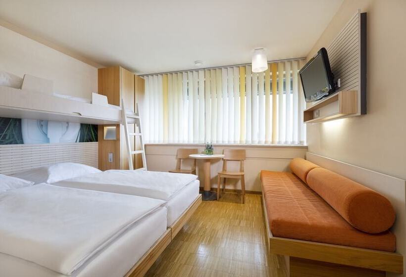 חדר סטנדרט לשלושה, Jufa Hotel Bleiburg