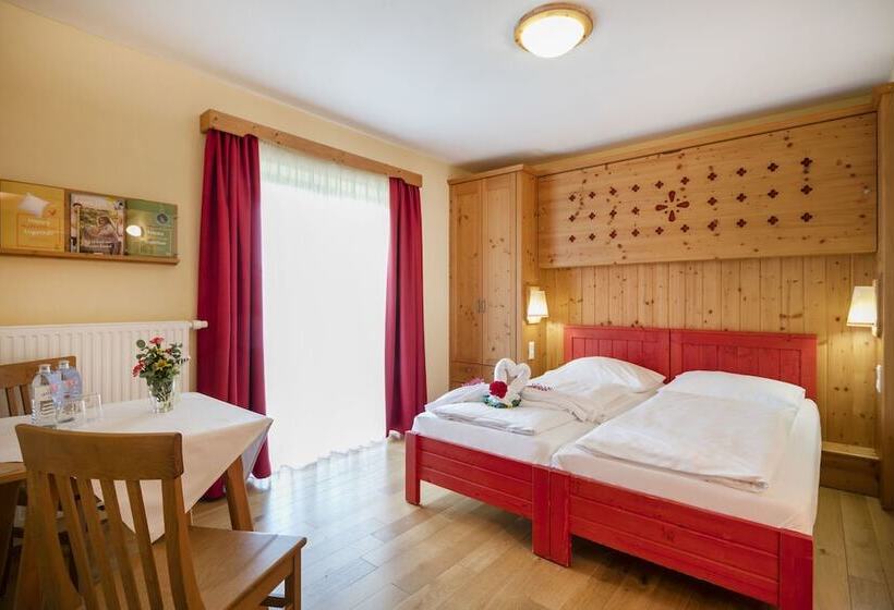 스탠다드 트리플 룸, Jufa Hotel Tieschen