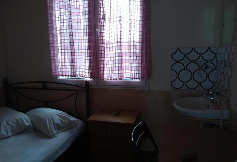 标准单人间, San Remo Hostel