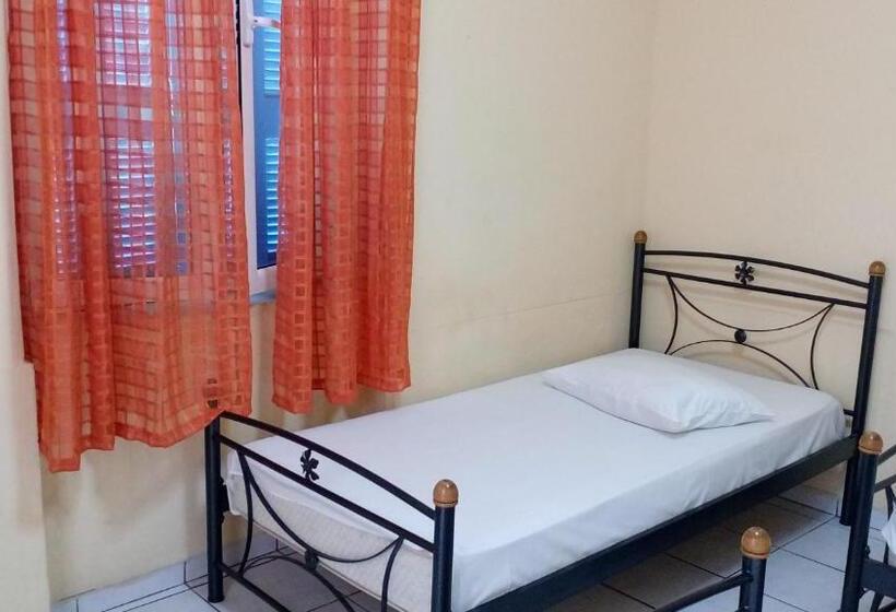베이직 3인 룸, San Remo Hostel