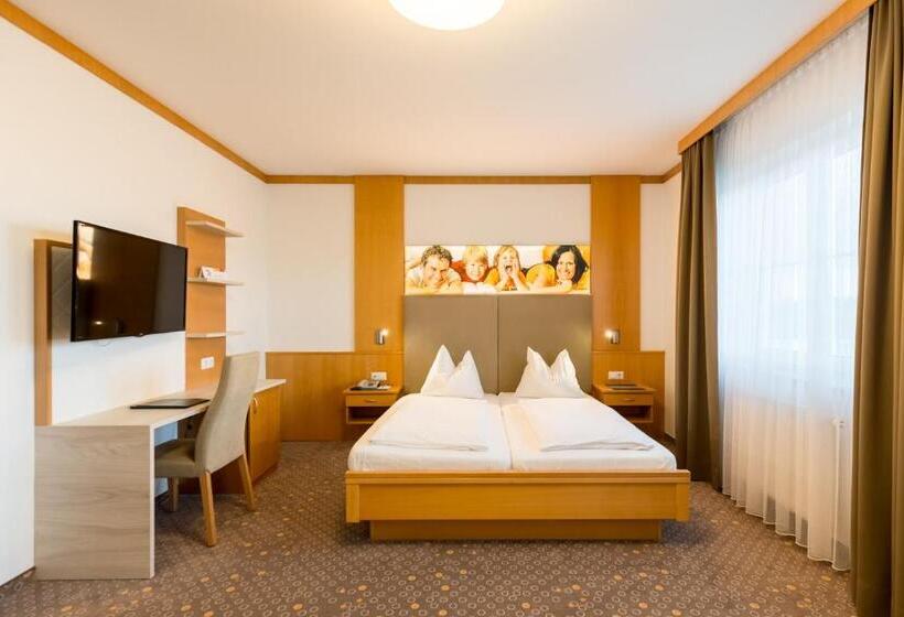 Семейный Номер, Thermenhotel Kurz