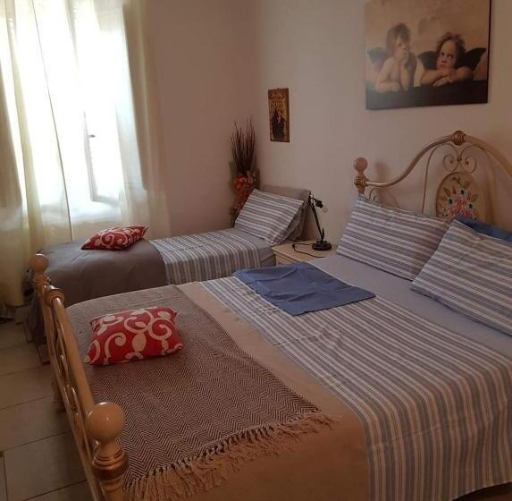 带共用浴室的标准房间, Lughera B&b