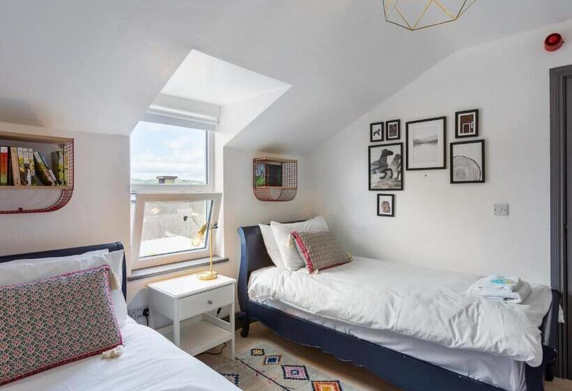 Апартаменты Пентхаус 1 Спальня, Macs Townhouse Dungarvan