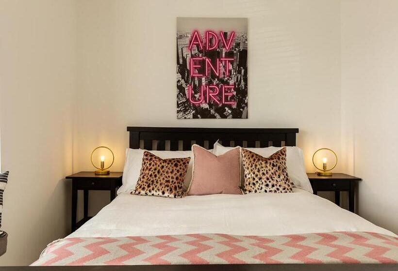 Апартаменты Deluxe 1 Спальня, Macs Townhouse Dungarvan