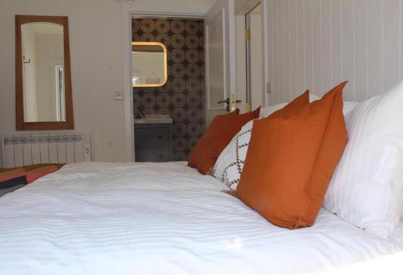 Апартаменты 1 Спальня, Macs Townhouse Dungarvan