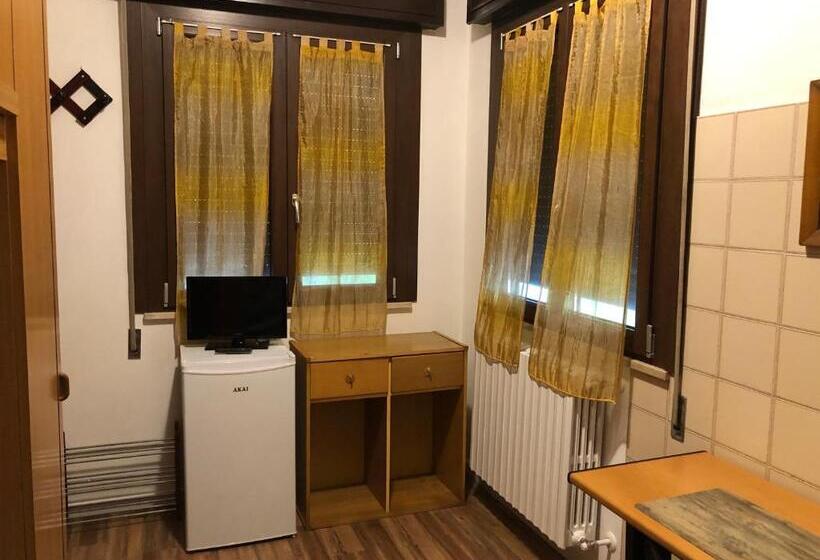 스탠다드 싱글 룸 공동욕실, Alloggio Al Giardino