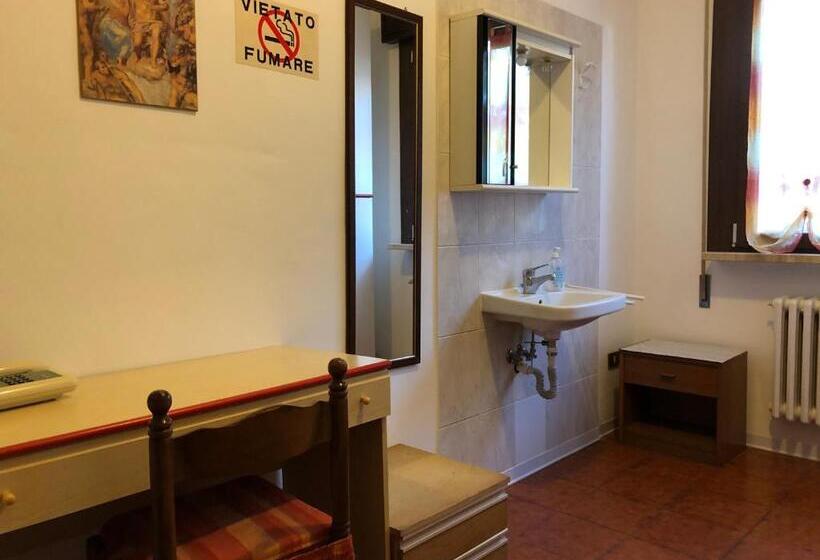 스탠다드 싱글 룸 공동욕실, Alloggio Al Giardino