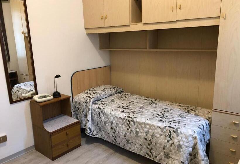 스탠다드 싱글 룸 공동욕실, Alloggio Al Giardino