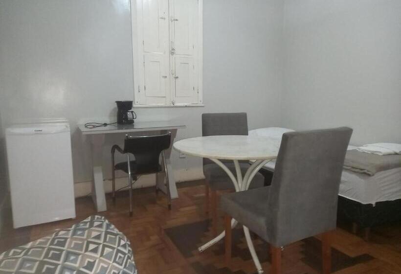 家庭间, Uba Apart Imóveis