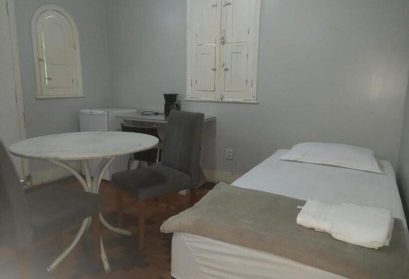 家庭间, Uba Apart Imóveis